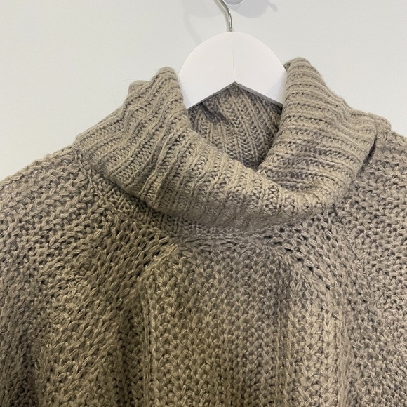 Cloth by Design Pointelle Turtle Neck Knit Sweater - Picture 5 of 9